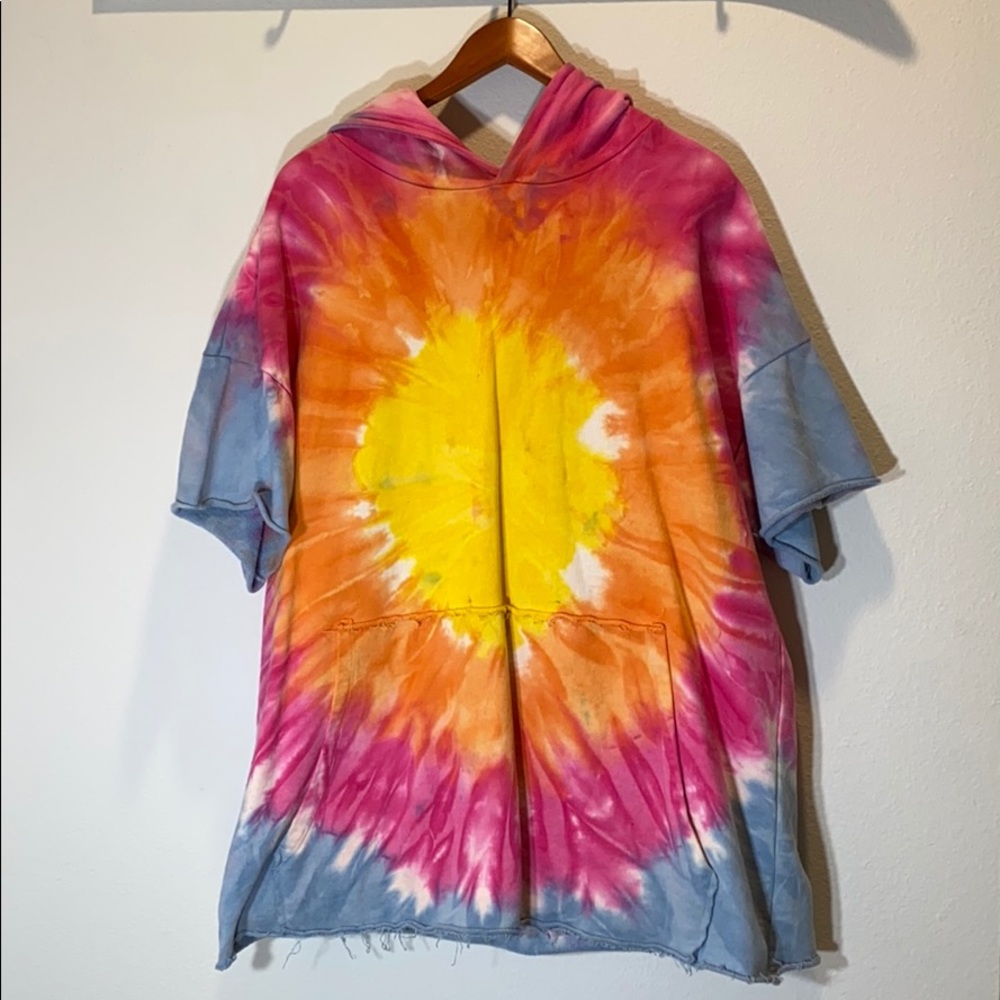 Rainbow tie dye short sleeve sweatshirt